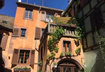 Laterale Residences Riquewihr allows 18 year olds to book a room