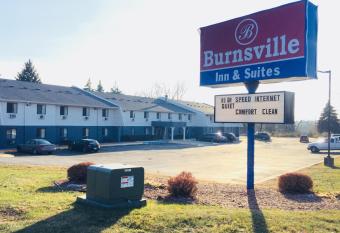 Burnsville Inn & Suites has Smoking rooms