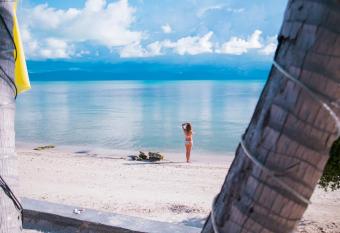 Sunset Beach Villas allows 18 year olds to book a room