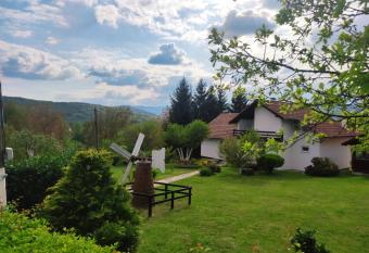 Guest house Jandric has Balcony rooms