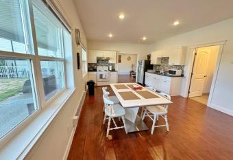 Oasis has Balcony rooms