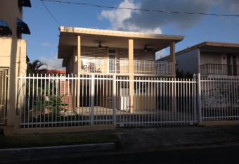 Luquillo Beach Getaway has Balcony rooms