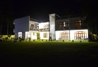 Seacoast Sanctuary Beach Hotel has Balcony rooms