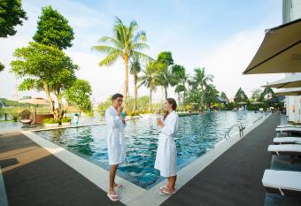 Westlake Hotel & Resort Vinh Phuc allows 18 year olds to book a room