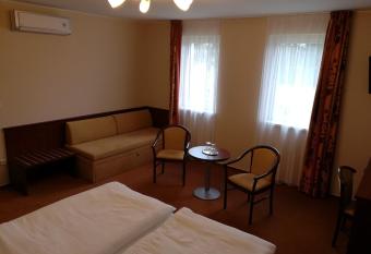 Penzion Siesta has rooms with a private hot tub