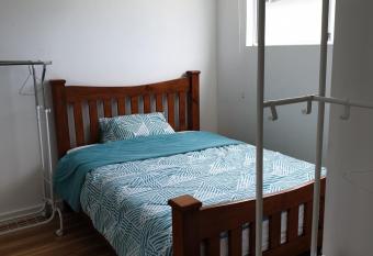 DIANELLA Budget Rooms Happy Place to Stay & House Share For Long Term Tenants allows 18 year olds to book a room