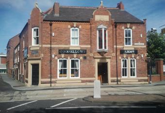 oddfellowsbandb allows 18 year olds to book a room