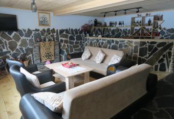 Guest House Lashmina has Balcony rooms