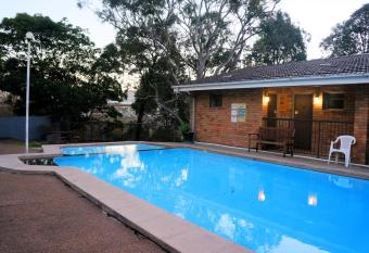 Panorama Motor Inn allows 18 year olds to book a room