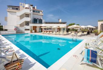 Hotel Jasminum has Balcony rooms