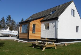 Breakish Escape B&B-near Broadford allows 18 year olds to book a room