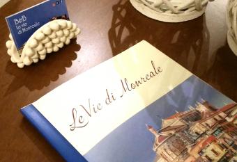 Le Vie di Monreale has Balcony rooms