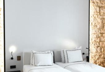 S Paul City Hotel allows 18 year olds to book a room