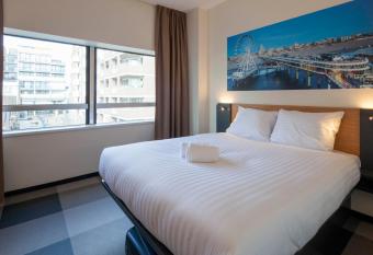 easyHotel The Hague Scheveningen Beach allows 18 year olds to book a room