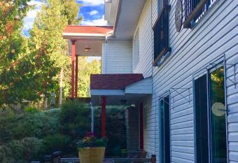 The Forest House B&B - Adult Only allows 18 year olds to book a room