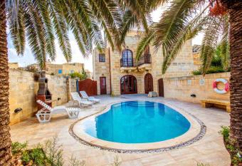 Il-Palma Holiday Farmhouse with Sunny Private Pool in Island of Gozo has Balcony rooms