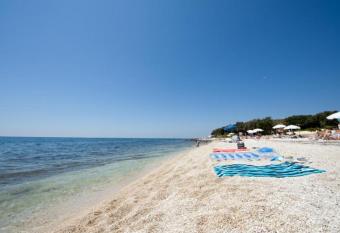 Apartments Cvek has Balcony rooms