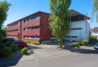 Bed & Breakfast Rotes Haus allows 18 year olds to book a room