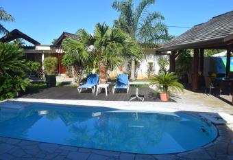 Relais Fenua allows 18 year olds to book a room