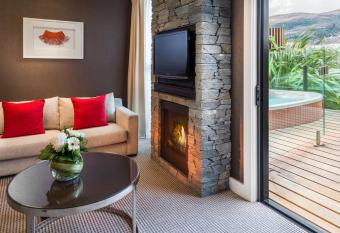 Hilton Queenstown Resort & Spa has Balcony rooms
