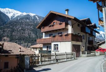 bbcascata has Balcony rooms