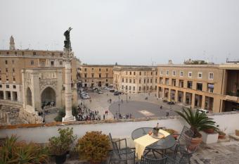 Terrazza Sant Oronzo has Balcony rooms