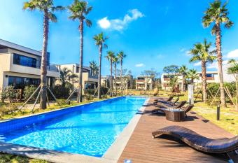 Marvillrick Spa&Poolvilla has Balcony rooms