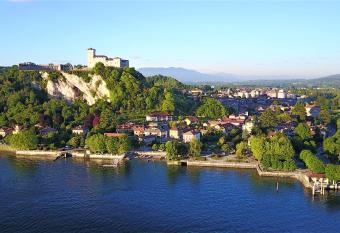 Hotel Dei Tigli allows 18 year olds to book a room