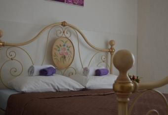 Villa Lanca has Balcony rooms