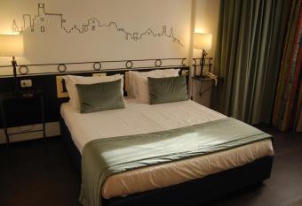 Hotel Gi   Wine e Jazz Area has rooms with a private hot tub