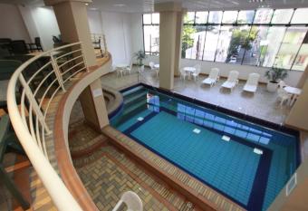 Hotel Blumenau - Balne  rio Cambori   allows 18 year olds to book a room