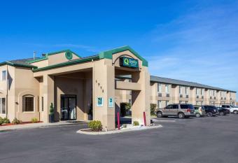 Quality Inn and Suites Meridian - West Boise allows 18 year olds to book a room