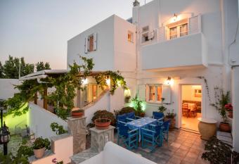 Kontaratos Studios & Apartments has Balcony rooms