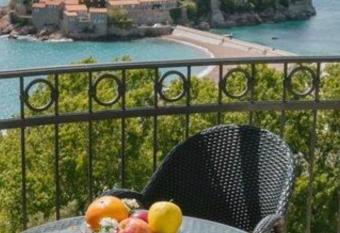 Monte Perla Residence has Balcony rooms