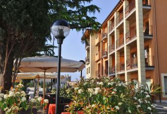 Hotel Lido has Balcony rooms