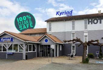 Hotel Kyriad Montauban allows 18 year olds to book a room