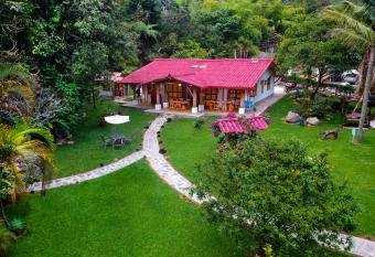 Ecohotel Piedemonte allows 18 year olds to book a room