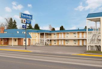 Travelodge by Wyndham Quesnel BC has Smoking rooms