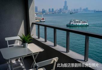 Watermark Hotel-The Harbour has Balcony rooms