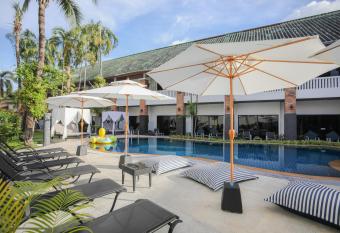 ETK Patong Resort allows 18 year olds to book a room