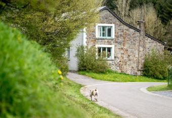 Harry s Place has Balcony rooms