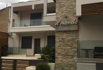 Il Mondo Residence has Balcony rooms