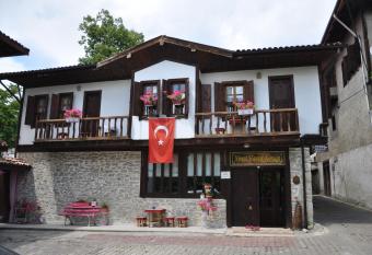 Nimet Han  m Kona     has Balcony rooms