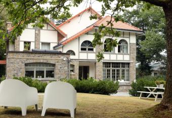 La Vigie, Spa allows 18 year olds to book a room