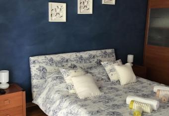 Le petit bijou has Balcony rooms