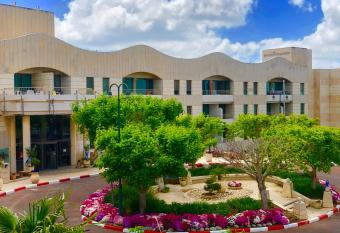 pisgat shoresh has Balcony rooms