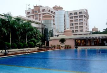 Hotel Swosti Premium Bhubaneswar allows 18 year olds to book a room