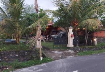 LinkeesHome Bungaya has Balcony rooms