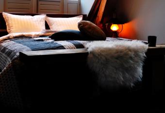 Villa Kakelbont has Balcony rooms