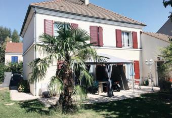 Cozy has Balcony rooms